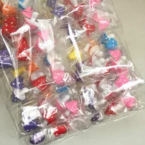 Set di orecchini pendenti a fungo colorati, graziosi bijoux in resina per donne e ragazze scorta.