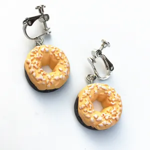 Süße handgefertigte Donut Clip-Ohrringe, lustiger Lebensmittelschmuck für modische Mädchen.