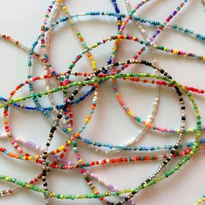 Bunte bohemische mehrstrangige geschichtete Glasperlen Halskette Schmuck Set Damen