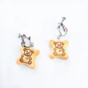 Jolies boucles d'oreilles biscuit ours faites main, bijoux kawaii en résine pour filles.