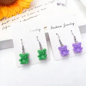 Süße bunte Gummibärchen Ohrringe in Bonbonfarben mit Grün und Lila für den süßen Alltag.