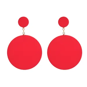 Rote geometrische runde Ohrringe für Damen, stilvoller Acryl Modeschmuck Ohrschmuck.
