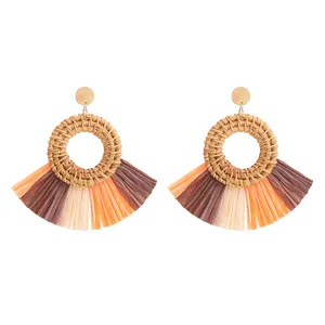 Handgemaakte geweven rattan raffia waaier oorbellen vintage stijl dames sieraden.