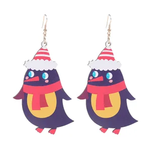 Süße Weihnachts Pinguin Holz Ohrringe mit rotem Schal und Mütze, festlicher Urlaubsschmuck.