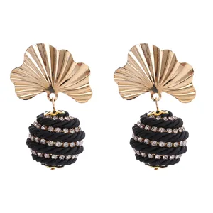 Boucles d'oreilles pendantes feuille de ginkgo or corde tissée noire strass bijoux mode