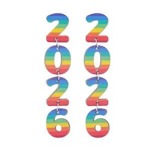 Hölzerne 2026 Nummer lange Ohrringe für Neujahr Party, buntes Regenbogen gestreiftes Design.