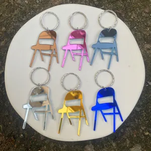Bunte Acryl Mini Klappstuhl Schlüsselanhänger süße Auto Hängeornamente Mode Zubehör Set