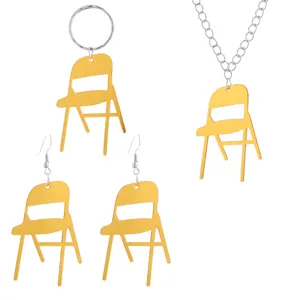 Einzigartiges Faltsuhl Spiegel Acryl Schmuck Set mit Ohrringen, Kette und Schlüsselanhänger.