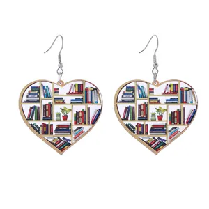 Pendientes colgantes de corazón de acrílico con estantería para amantes de los libros.