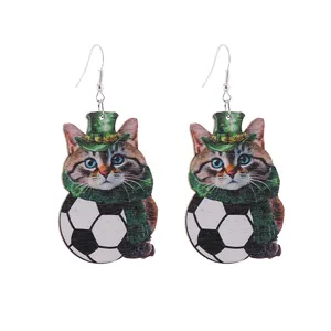 Orecchini gatto in legno San Patrizio cappello verde calcio animale carino pendenti