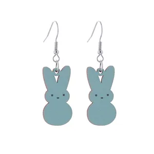 Süße Osterhase Holzohrhänger Detailansicht, bonbonfarbene Neuheit Ohrringe für Damen.