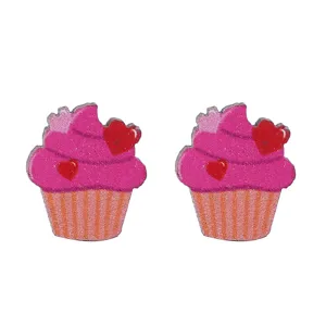 Χαριτωμένα ροζ ξύλινα σκουλαρίκια cupcake με κόκκινες καρδιές για καθημερινή χρήση.