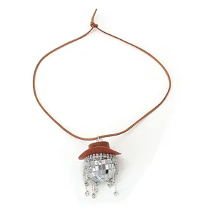 Niedlicher Cowgirl-Hut Disco-Kugel Auto-Hängeornament glitzernde Strass-Fransen Rückspiegel-Deko