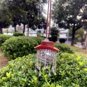 Rosa Cowboyhut Disco Kugel Auto Hängeornament, glitzernde Strass Fransen Rückspiegel Deko.
