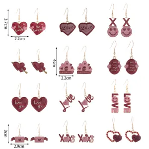 Valentinstag Herz Buchstabe Ohrringe Set, süße rosa rote Glitzer Legierung Schmuck Geschenke.