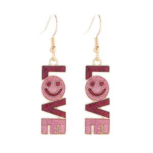 Modische LOVE Ohrhänger mit rotem Glitzer Emaille und Smiley Gesicht für romantische Geschenke.