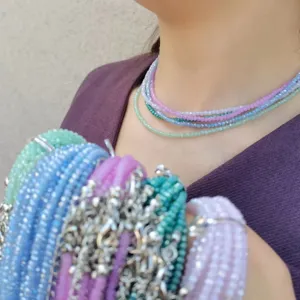 Buntglas Kristall Perlen Choker Halskette, zarte mehrschichtige gestapelte Damenschmuck.
