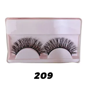 Detailansicht dicker und geschwungener künstlicher Wimpern in rosa Schale, Modell 209 natur.