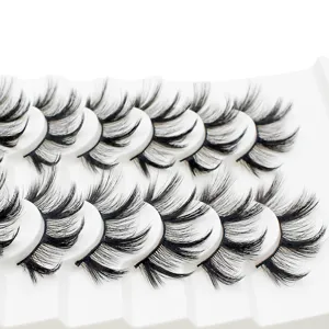 Wimpern-Detailaufnahme, Set mit mehreren Paaren, natürliches und dichtes Design.