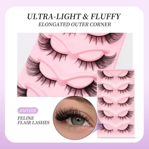 Faux cils feline flair 5 paires ultra legers et duveteux coin externe allonge plateau rose