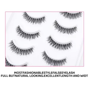 Nahaufnahme von flauschigen und geschwungenen falschen Wimpern fuer charmantes Augen-Make-up.