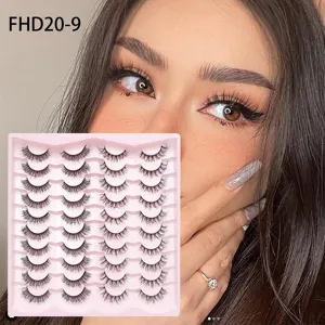 Detailansicht von 20 Paaren 3D künstlichen Wimpern mit rosa Schale, kurzes Volumen.