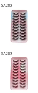 Künstliche Wimpern 10 Paar Set Detailansicht, natürliche und dicke Stile Präsentiertafel.