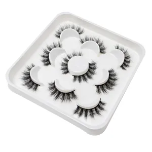 Flauschiges künstliches Wimpernset mit weißem Aufbewahrungsschächtelchen natürliches Volumen