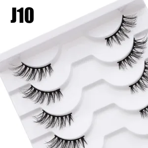 Detailansicht künstlicher Wimpern, mehrschichtige dichte gewölbte halbe Augen Wimpern Display.