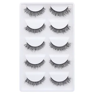 Flauschiges künstliches Wimpernset, dicke und geschwungene Make-up-Wimpern im westlichen Stil.