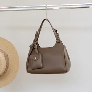 Women's Genuine Leather Crossbody Bag High-End Tumbled Cowhide Handbag Solid Color Casual Tote Bag With Small Pendant