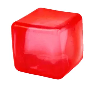 Jouet anti-stress en forme de glaçon rouge, jouet souple à rebond lent amusant.