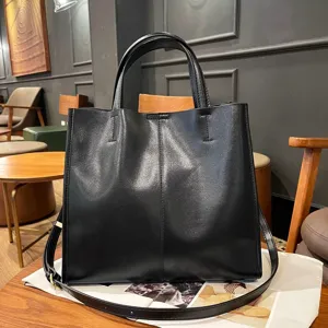 Genuine leather women tote bag, retro black shoulder crossbody bag for autumn daily use and work.
