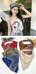 Diadema elástica retro con estampado de cachemir y top bandeau a juego para estilo urbano.