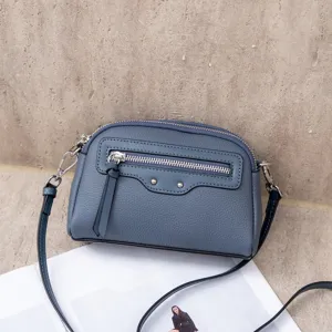 Genuine leather crossbody bag for women, stylish small shoulder bag, daily commuting bag.