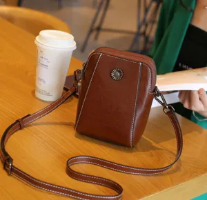 Sac bandoulière en cuir marron pour téléphone avec boucle tournesol en métal et sangle réglable