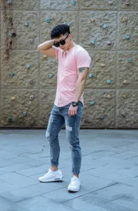 Men's casual pink short sleeve t-shirt, comfortable slim fit gym workout athletic top apparel.