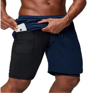 Short de sport 2 en 1 pour homme avec doublure de compression et poche pour telephone.