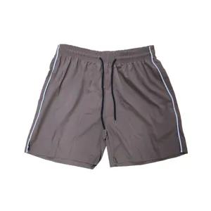 Herren Freizeit Sportshorts Detail, atmungsaktives Gewebe mit Paspelierung und Tunnelzug.