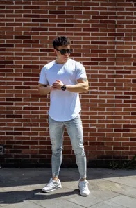 Men's casual slim fit short sleeve solid white t-shirt for daily gym and fitness.
