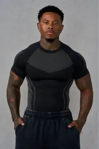 Men's short sleeve compression gym t-shirt, high elasticity training workout athletic top.
