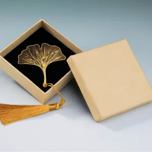 Exquisite metal hollow ginkgo leaf bookmark with tassel in gift box for teachers and students