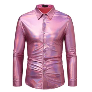 Chemise homme manches longues métallique brillante rose style disco pour soirée club.