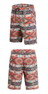 Detailansicht herren freizeit ethno bedruckte shorts, bequeme passform, lebendiges muster.
