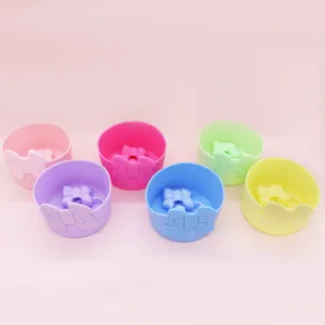 Housse de tasse en silicone colorée avec joli nœud, botte de protection antidérapante pour bouteille.