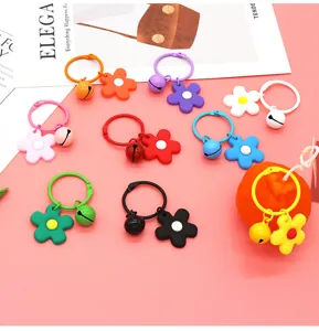 Kleurrijke cartoon bloem bel sleutelhanger macaron schattige pvc ring hanger mooie cadeautjes