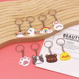 Schattige cartoon PVC sleutelhanger set, verschillende dierenontwerpen zoals kat, beren, eend voor tas.