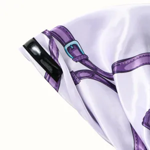 Turban in Satine Dettaglio Stampa Cintura Viola Cappello Coda Lunga Moda Donna