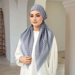Digital bedruckter Hijab Hut mit Wellenrand für Damen stilvolles modisches Kopftuch.