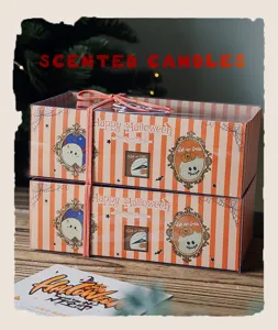 Detalle del set de regalo de velas aromáticas de soja con temática de Halloween